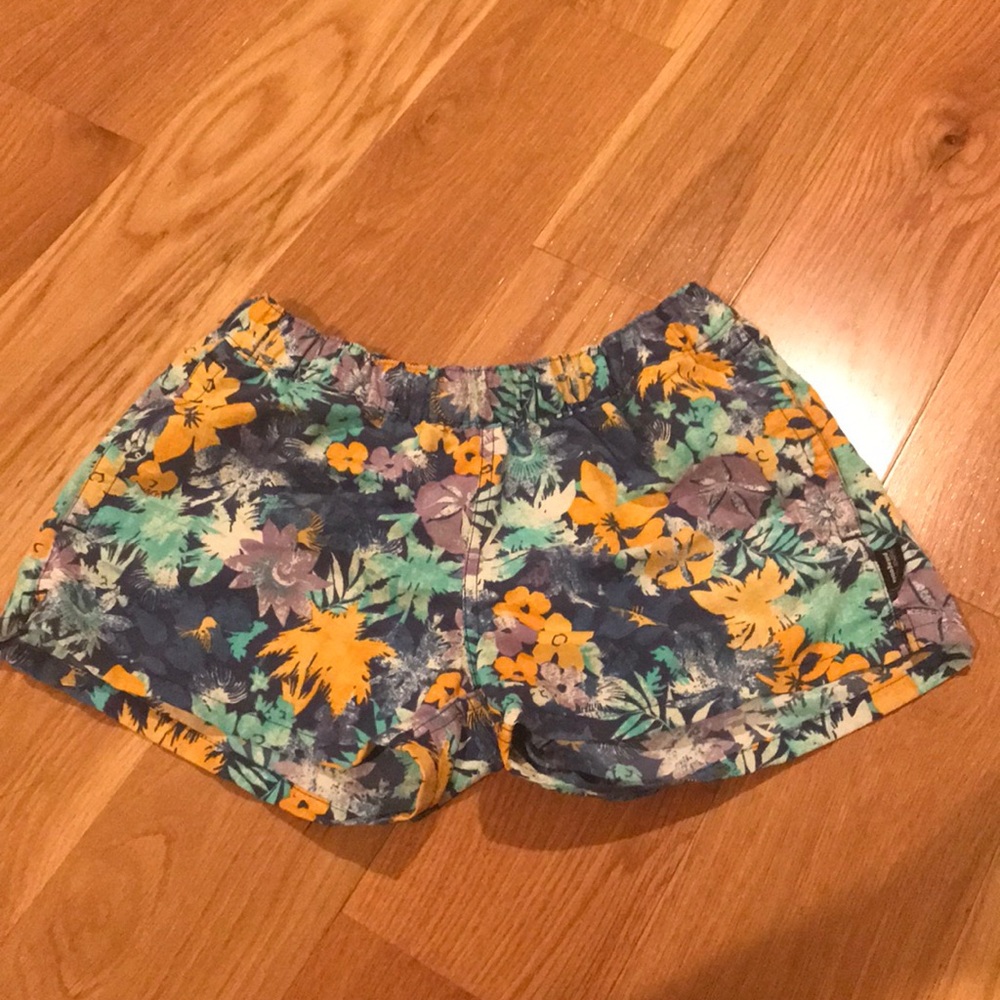 Patagonia barely baggies